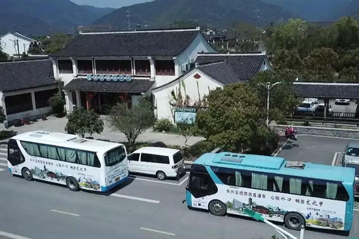 长兴首班旅游直通车发车，直达太湖龙之梦